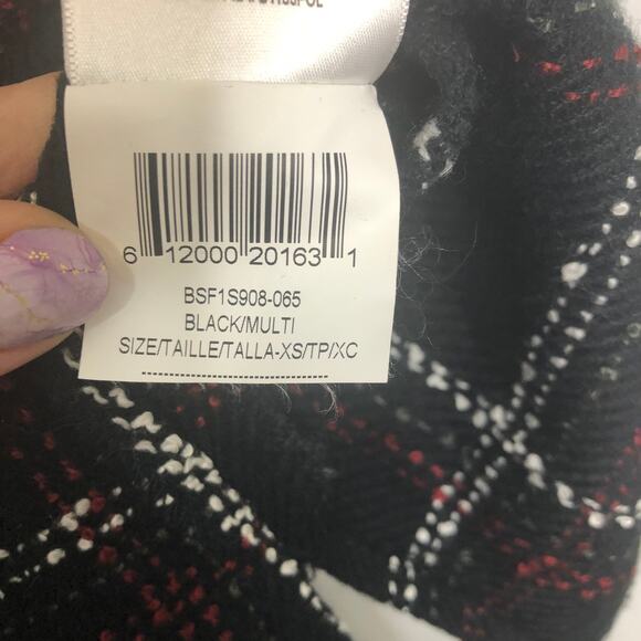 BCBGeneration Cowl Neck Plaid Sleeveless Top Back Keyhole Black xs - Picture 10 of 10